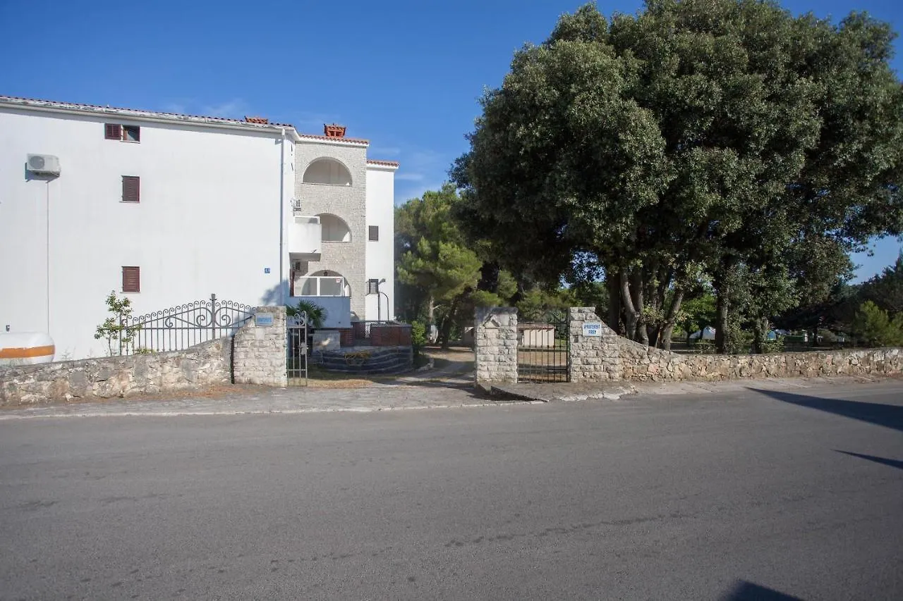 Apartments And Room Agata Banjole Croatia